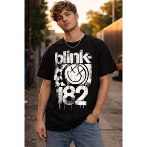 Blink-182 Distressed Graphic Band T-Shirt Black Large